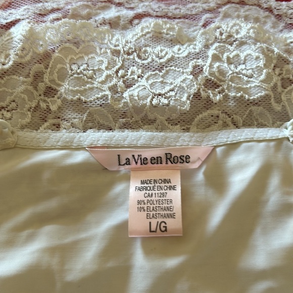 La vie en rose, lingerie night. White. Size large. - Picture 7 of 7